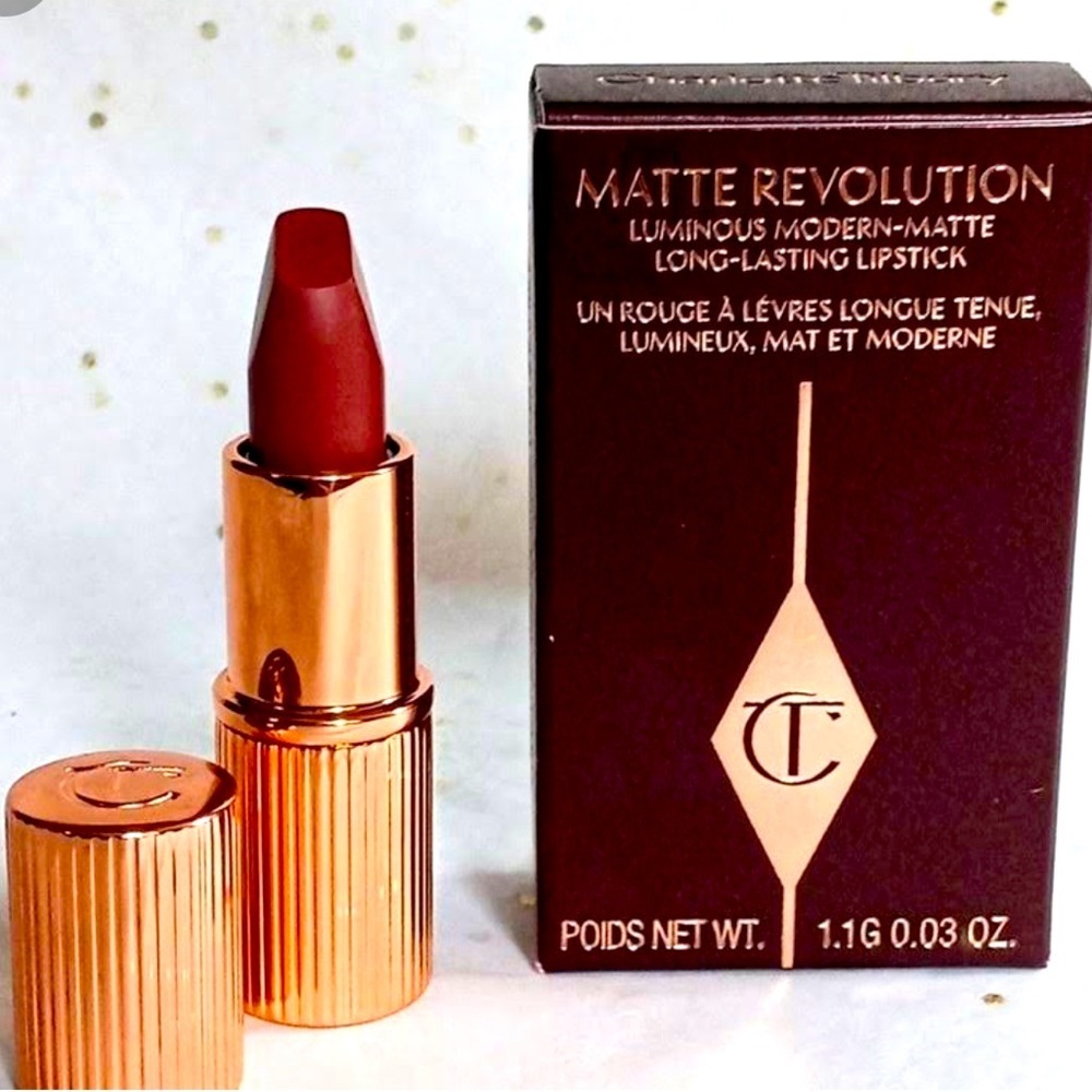 💋 Charlotte Tilbury Matte Revolution Lipstick - Pillow Talk 2 Medium